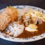 本石亭 - 料理写真:2025.12 欧風カレー（1,200円）チーズ（150円）半熟玉子（100円）ヒレカツ（350円）