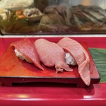 立喰 さくら寿司 - まぐろ３貫。　いい感じ～♪