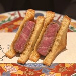 新宿 うしみつ - 厳選ヒレ肉のブリオッシュカツサンド