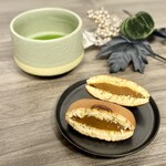 三原堂本店 - 料理写真:・ハロウィンどら焼き