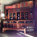 鍵善良房 四条本店 - 歴史ある茶箪笥