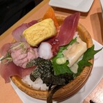 魚民 - 桶盛り海鮮丼　1197円