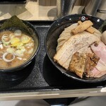 京都 麺屋たけ井 阪急梅田店 - 