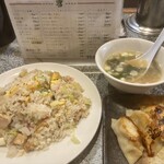 あぶら～亭 - 半チャーハン