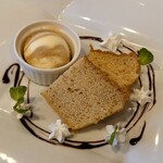 ソレアド - コーヒーキャラメル味のジェラートとシフォンケーキ