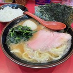 横浜ラーメン おか本 - 