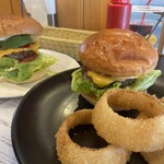 ダグズ・バーガー 宮古島本店 - 