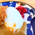 やぶ善 - メロン型ライスと真っ赤な"福神漬"が嬉しい。