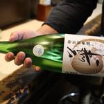 つりキチ黒鯛 - 華一風はお客さんが注いでます