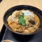 鳥めし 鳥藤 - 料理写真:親子丼　上　1600円　モツ入り+200円
