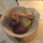 居酒屋　はる坊 - 別嬪さんが取り分けてくれると特にうまい