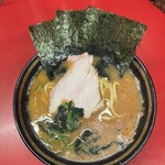 豚骨醤油ラーメン 王道家 柏店 - 