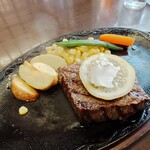ステーキレストラン　真 - トモサンカク200g
