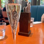 TWELVE GARDENS BAR&GRILL - 