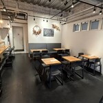 和レ和レ和 - 店内。8-10時は空いてそう