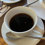 ダイニング ブルーム(軽井沢浅間プリンスホテル) - 食後の飲み物はコーヒー一択でしたね。コーヒー苦手な方はどうするのか心配になりました