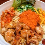 麺と肉 だいつる - 旨辛ホルモンまぜそば(4辛)の麺大盛アップ