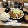 嬉嬉豚とんかつ 「君に、揚げる。」 池袋本店
