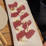 馬ール PERO - PERO名物！中落ちカルビの炙り馬