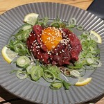 馬ール PERO - 桜ユッケ～卵黄乗せ～