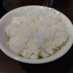 ぶたとほね - 唐揚げセットのご飯。後から辛子高菜をonしました。