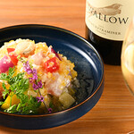 クリスタルジェイド六本木 - 白ワインとセヴィーチェ