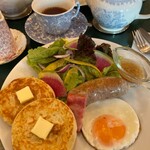 タイニー トリア アフタヌーンティー＆カフェ - 