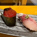 牡蠣と寿司 うみのおきて - 筋子の墨廼江吟醸酒粕漬け軍艦 ＆ 三陸産鮮あじ