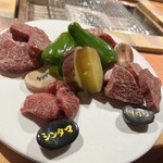 炭火焼肉 絆繁 - 