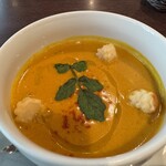 レストラン ミューズ - かぼちゃと白インゲンのスープ