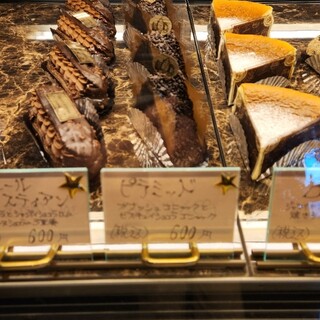 リュミエール エ オンブル_0