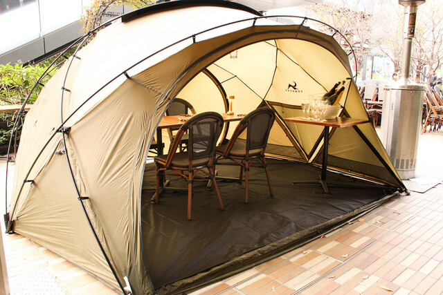 座席 : Bar Espanol YEBRA （バル エスパニョール ジェブラ） - 三越前