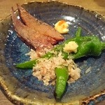 ふた夜の月 - 唐辛子焼きと、鮭とば。