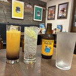 Jack37Burger - カシスオレンジ、ジントニック、志賀高原ペールエール