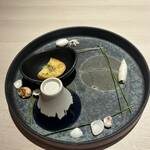 AWA NISHI-IZU - 富士山型のお猪口　後で桜海老のビスクが配膳されます