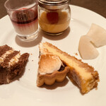 ロウリーズ・ザ・プライムリブ - 