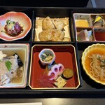 味喰笑 - 六仕切り松花堂御膳