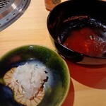 六本木 大皿焼肉 老中 - 「名物 菓子椀ゆっけ風」残った卵黄で卵かけご飯