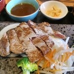 Ishiyaki Suteki Zei - ヒレステーキランチ100㌘1436円。