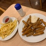 ジョイフル - ポテトフライ 218円(税込)、ごぼう唐揚げ 328円(税込)