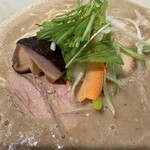 マキザラーメン - しいたけラーメンアップ