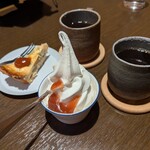 花鳥使 - デザートのソフトクリームとチーズケーキにはルパーブのジャムを付けて