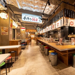 渋谷駅から徒歩4分！九州博多の「屋台村」を再現した酒場