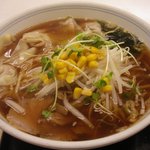 中華料理 秀陽 - 雲呑麺500円