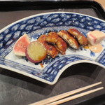 寿修 - 自分はかば焼きで。無花果とサツマイモが。