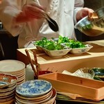 六本木 大皿焼肉 老中 - 茎まで美味しいクレソン