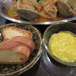 ジュイップ - ブイヤベースにセットのアイオリソースとバゲット