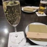 ジュイップ - 乾杯のスパークリングワイン