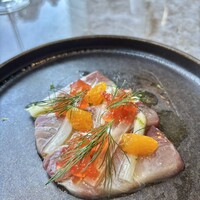 ジャヌ メルカート - 徳島県産プリのカルパッチョ  セロリ酢橘　アペロールゼリー