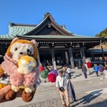 法多山名物だんご企業組合 - 本堂をバックに♡(＾(ェ)＾)(⊙ө⊙)ﾊﾟｼｬ♪︎